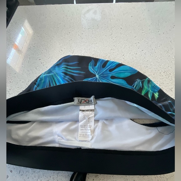 Mens UXH swimsuit - Picture 5 of 5